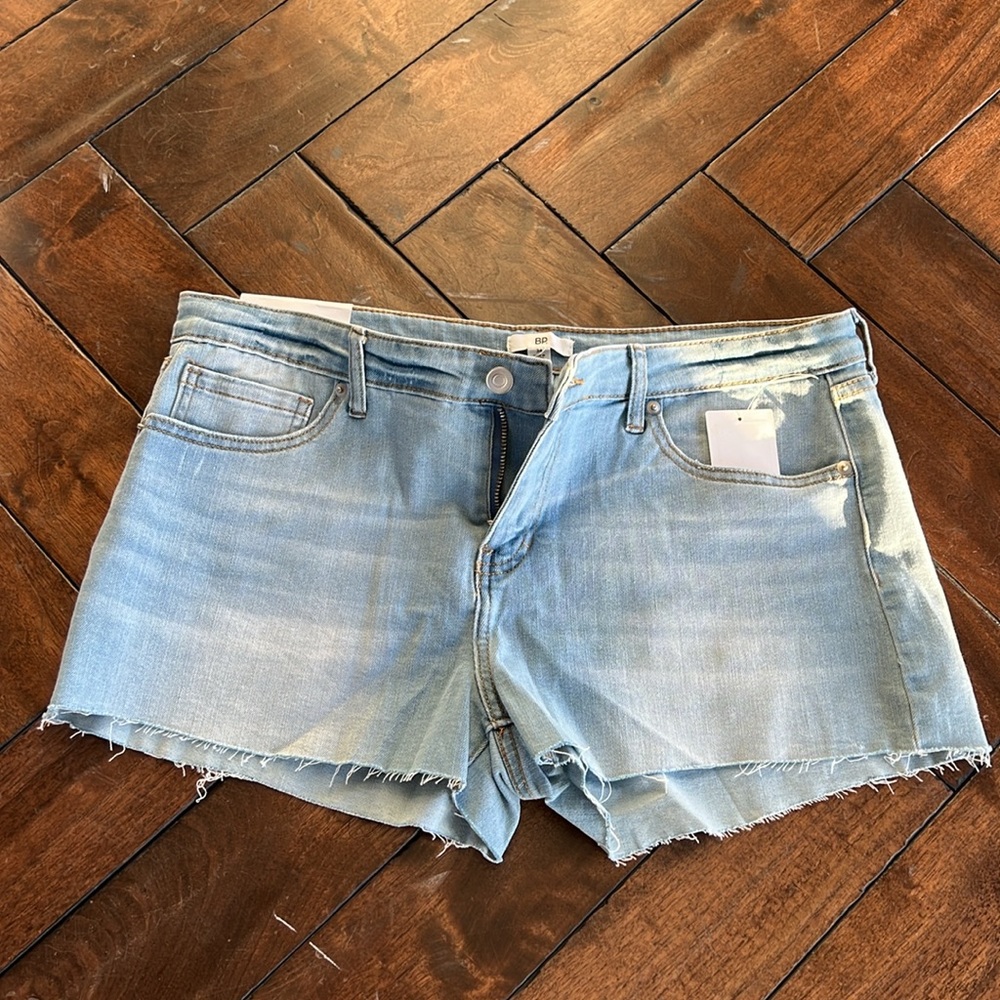 Designer Be Responsible stretch low rise shorts